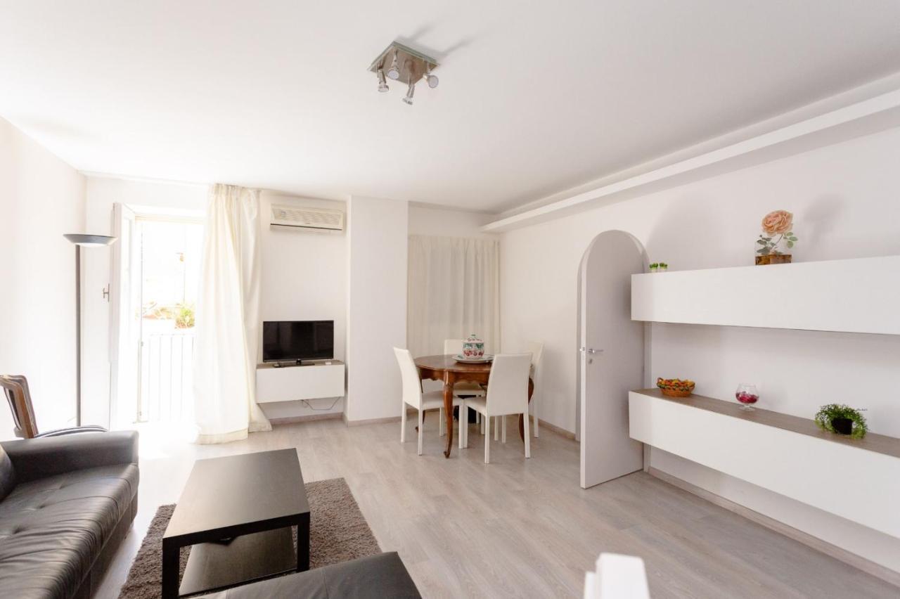 Domus Elisae Apartment Taormina Exteriör bild