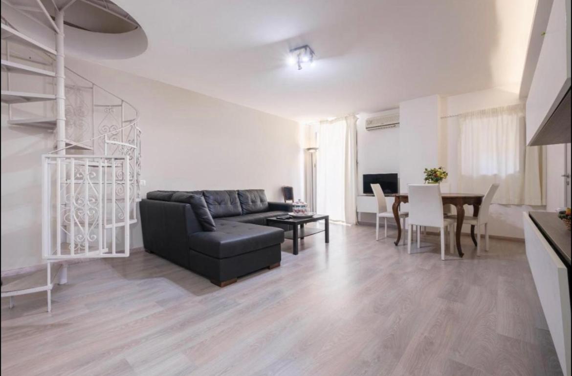 Domus Elisae Apartment Taormina Exteriör bild